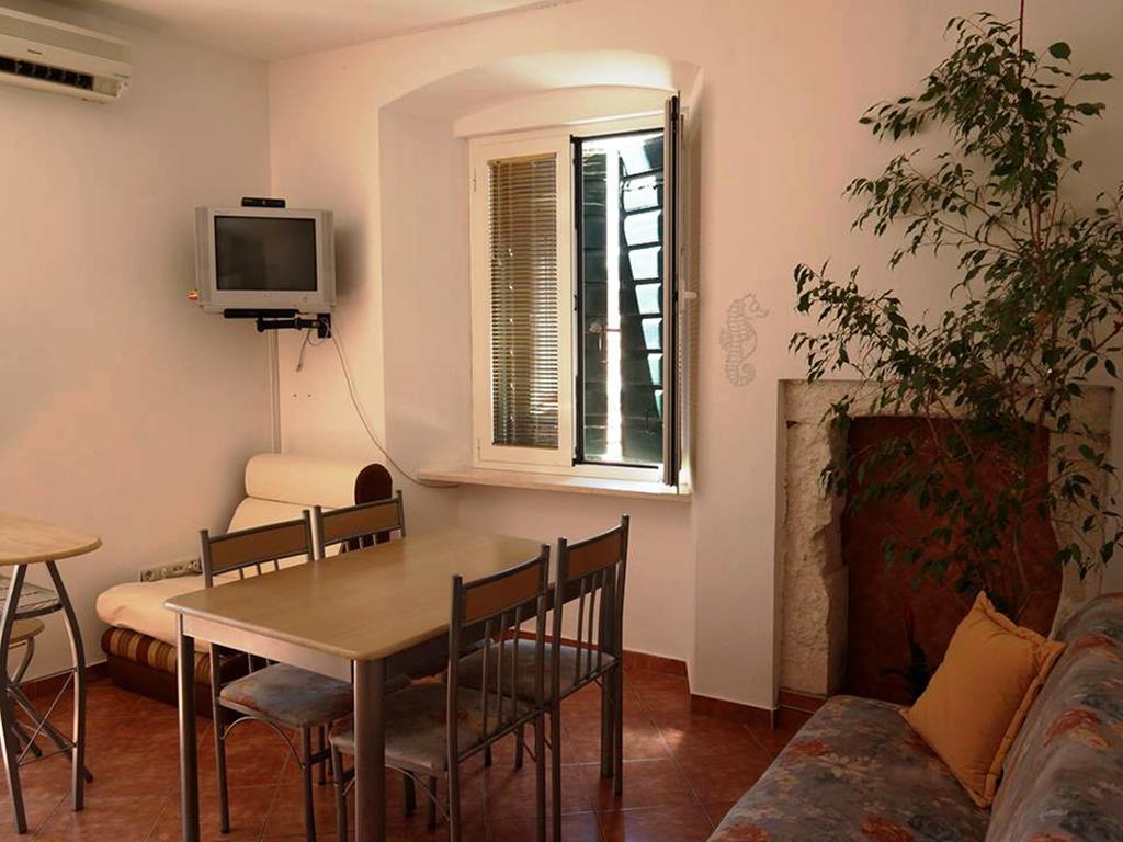 Central Sibenik Apartments Room photo